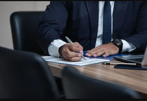 Solicitor Salaries - Are Solicitors Rich UK?